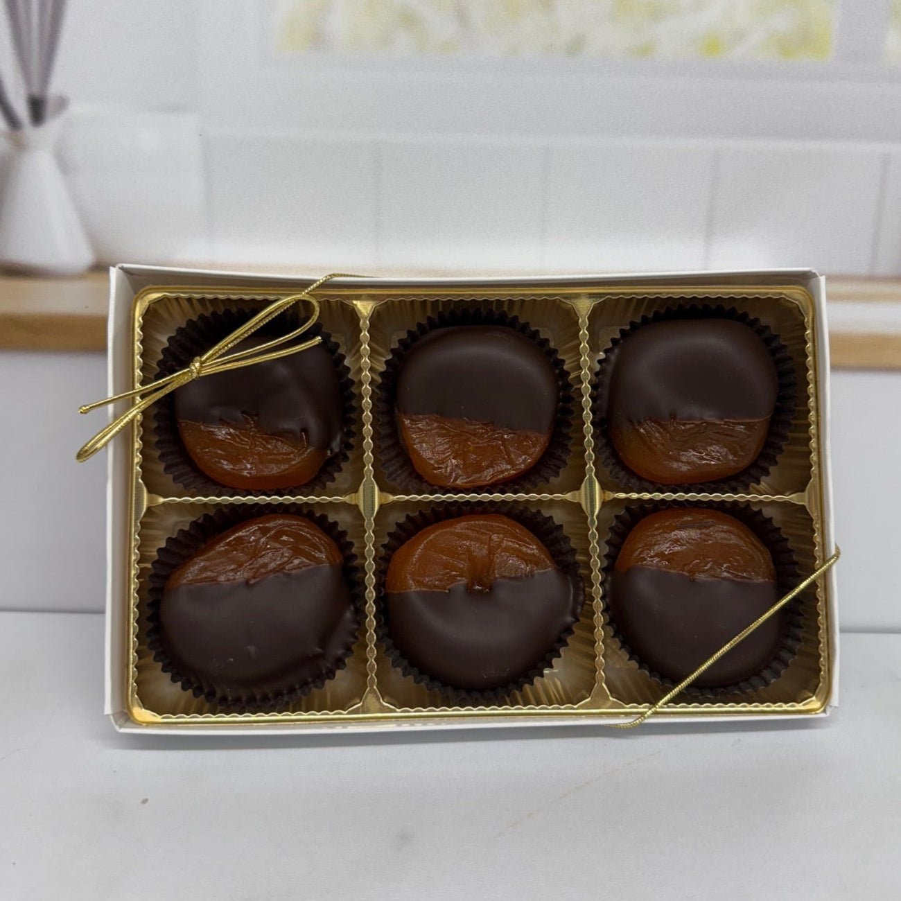 Australian Apricots Half Dipped in Dark Chocolate (6 Piece)
