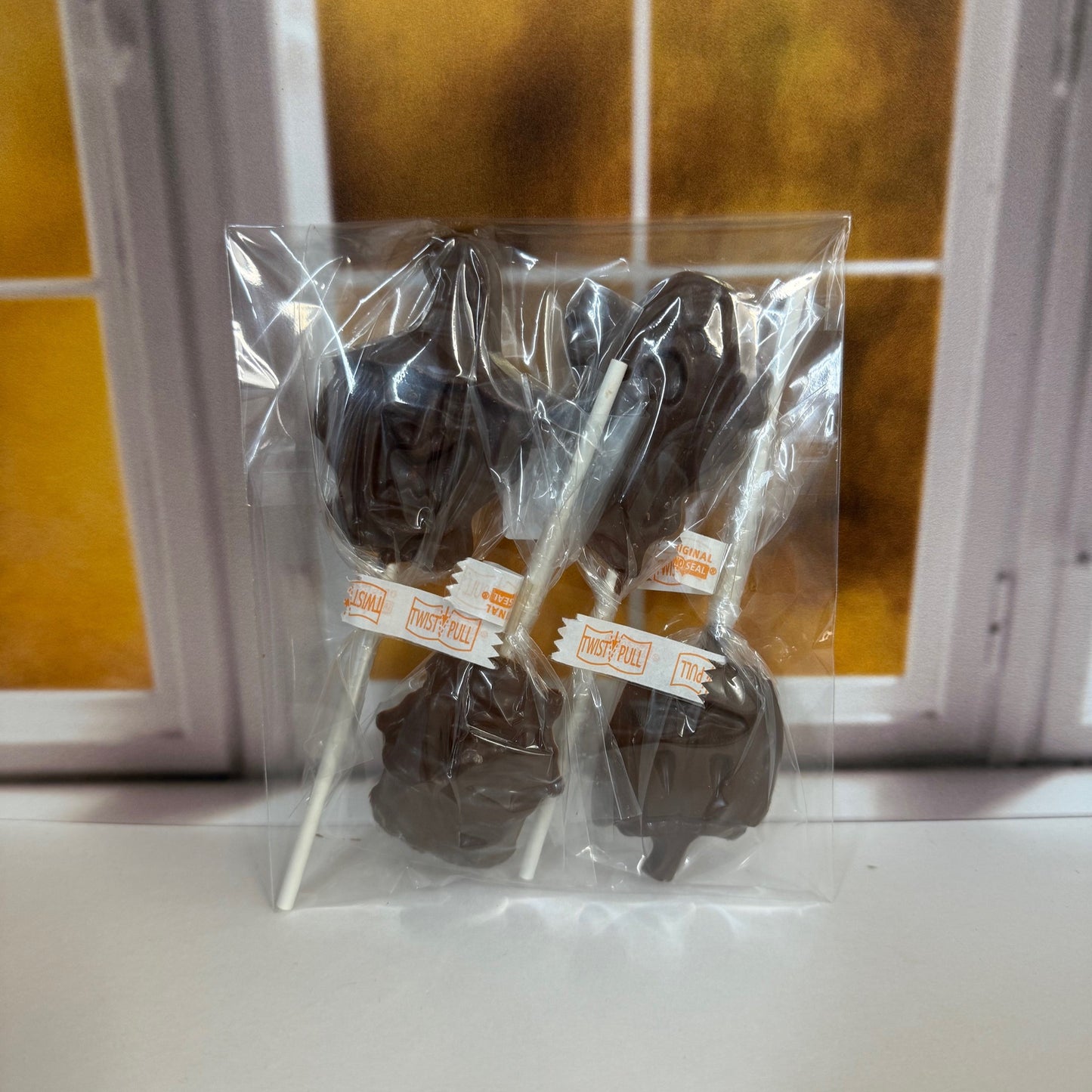 Halloween 4 pack pops (Milk Chocolate)